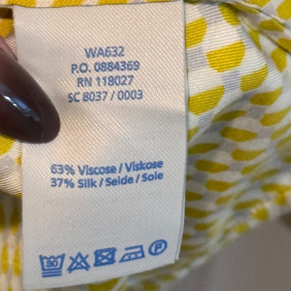 Woman's Silk Pattern Blouse, Yellow & Gray, Size 16R - Picture 7 of 10